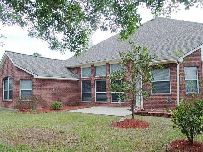 Building Photo - 3127 Edgewood Dr