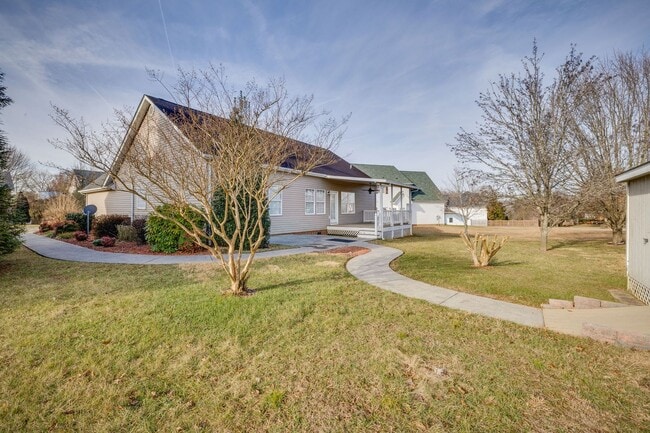 Building Photo - 205 Rockingham Meadows Dr