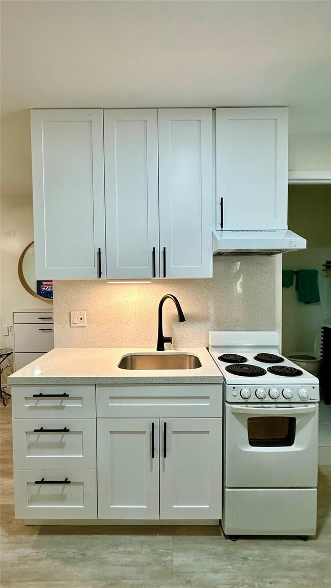 Building Photo - 1145 NE 17th Terrace