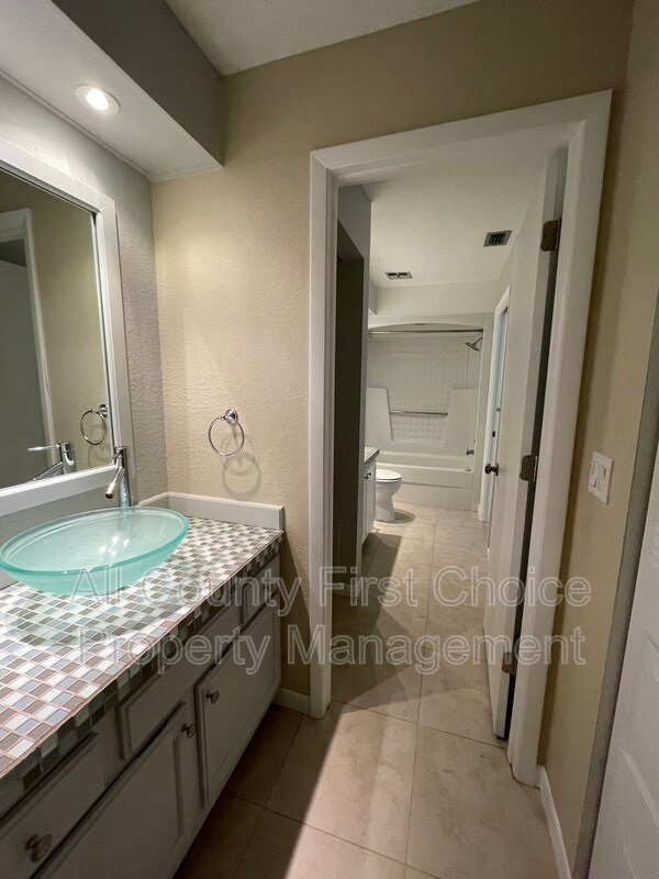 Building Photo - 7360 Ulmerton Rd