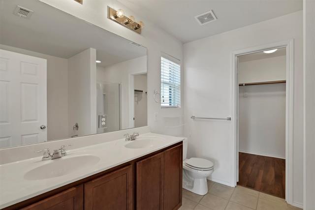 Building Photo - 14701 Southview Trail