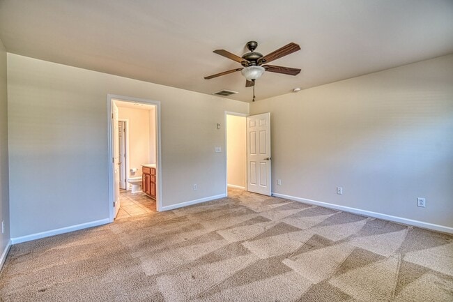 Building Photo - Incredible Home In Gated Community/Simpsonville