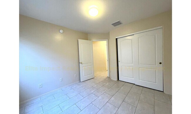 Building Photo - 10844 S Lake Gambusi Dr