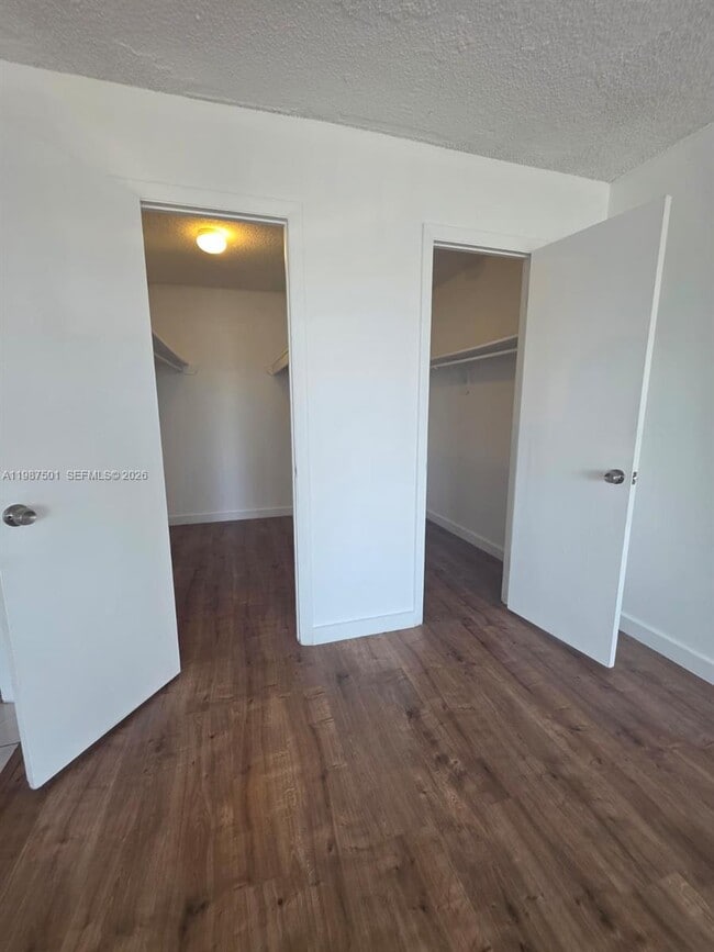 Building Photo - 494 NW 165th St