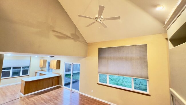 Building Photo - 3 Bedroom (Two Primary Suites) Floorplan i...