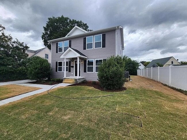 Building Photo - RENOVATED 4 BEDROOM/3 BATH IN NORFOLK! READY FOR RENT!!
