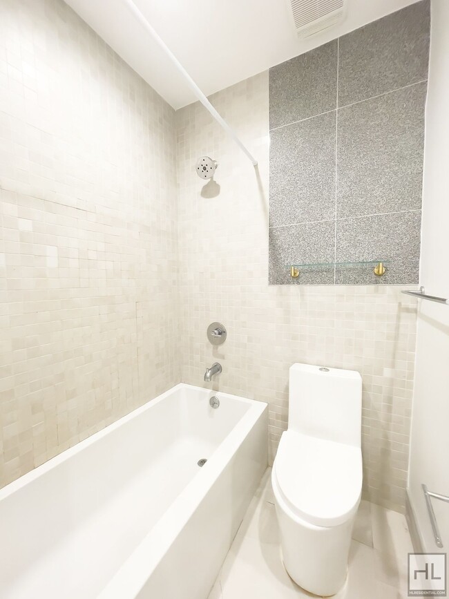 Building Photo - EAST 93 STREET / Upper East Side / Renovat...