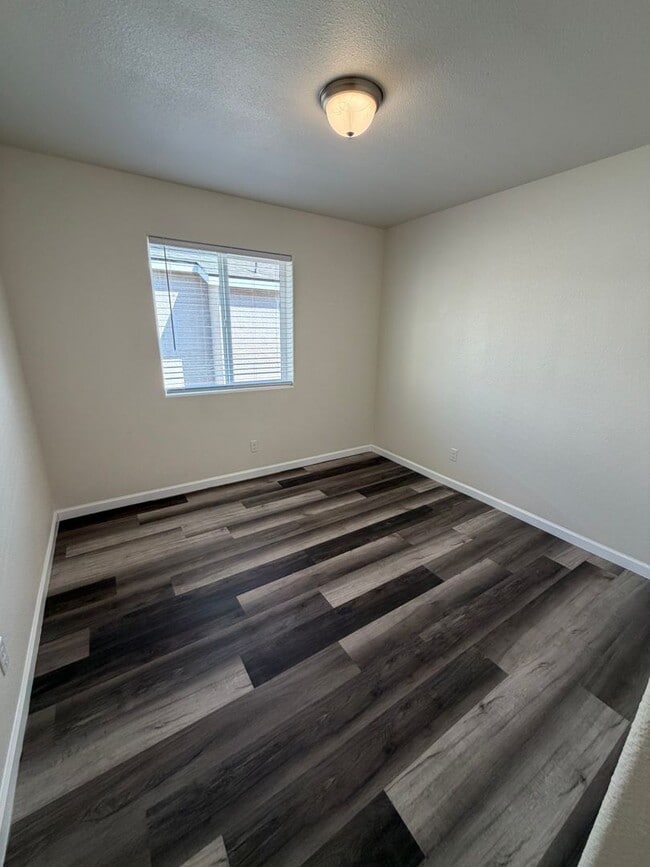 Building Photo - 1327 Belmont Dr