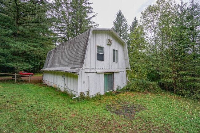 Building Photo - COUNTRY LIVING JUST OUTSIDE Of washougal
