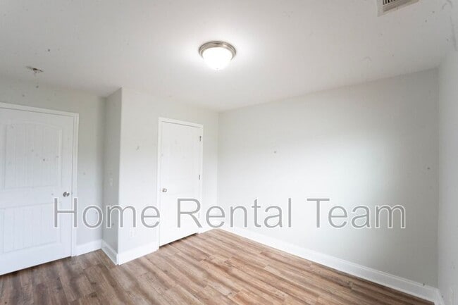 Building Photo - 573 Gov Treutlen Cir