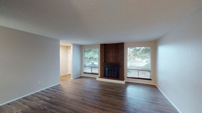 Building Photo - 1520 E Main St