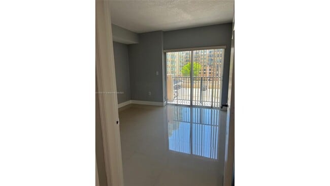 Building Photo - 3410 Coral Wy