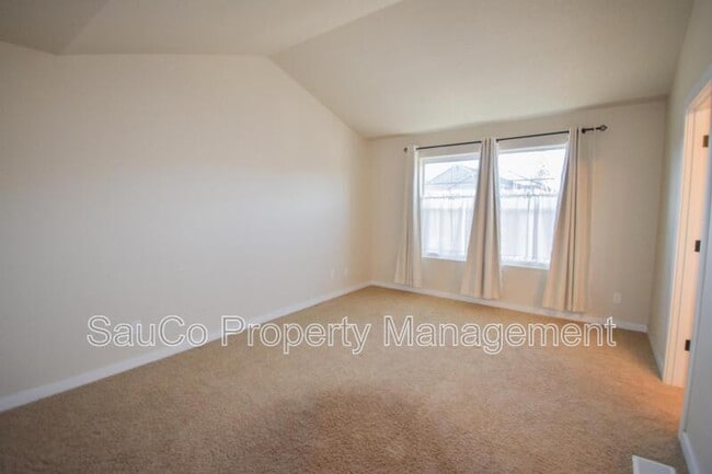 Building Photo - 322 SW Marsuda Terrace