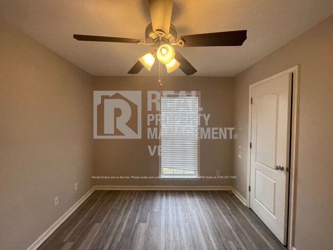 Building Photo - 109 Barley Pl