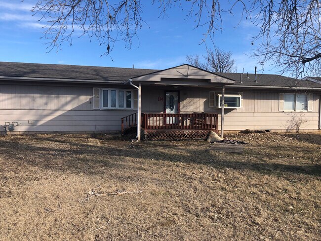 Primary Photo - 114 N 3rd St