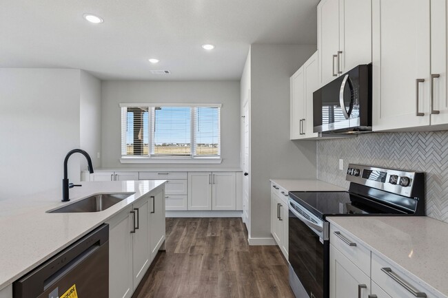 Building Photo - AVAILABLE NOW!  CUL-DE-SAC TRIPLEX LOT LOCATED ON 1-ACRE IN MIDLOTHIAN, TX!