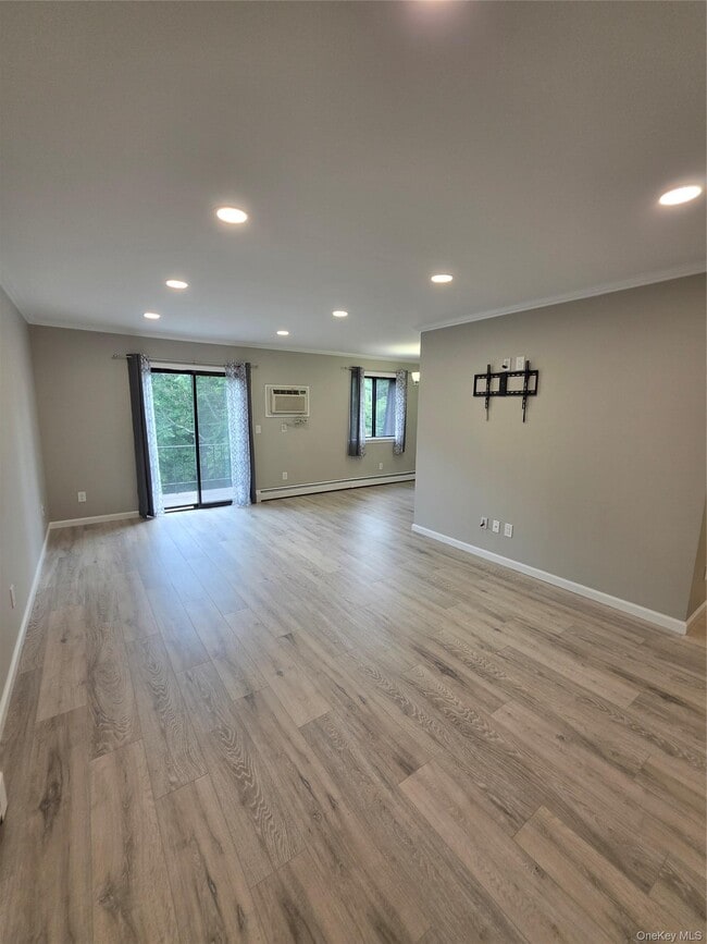 Building Photo - 2104 Cherry Hill Dr