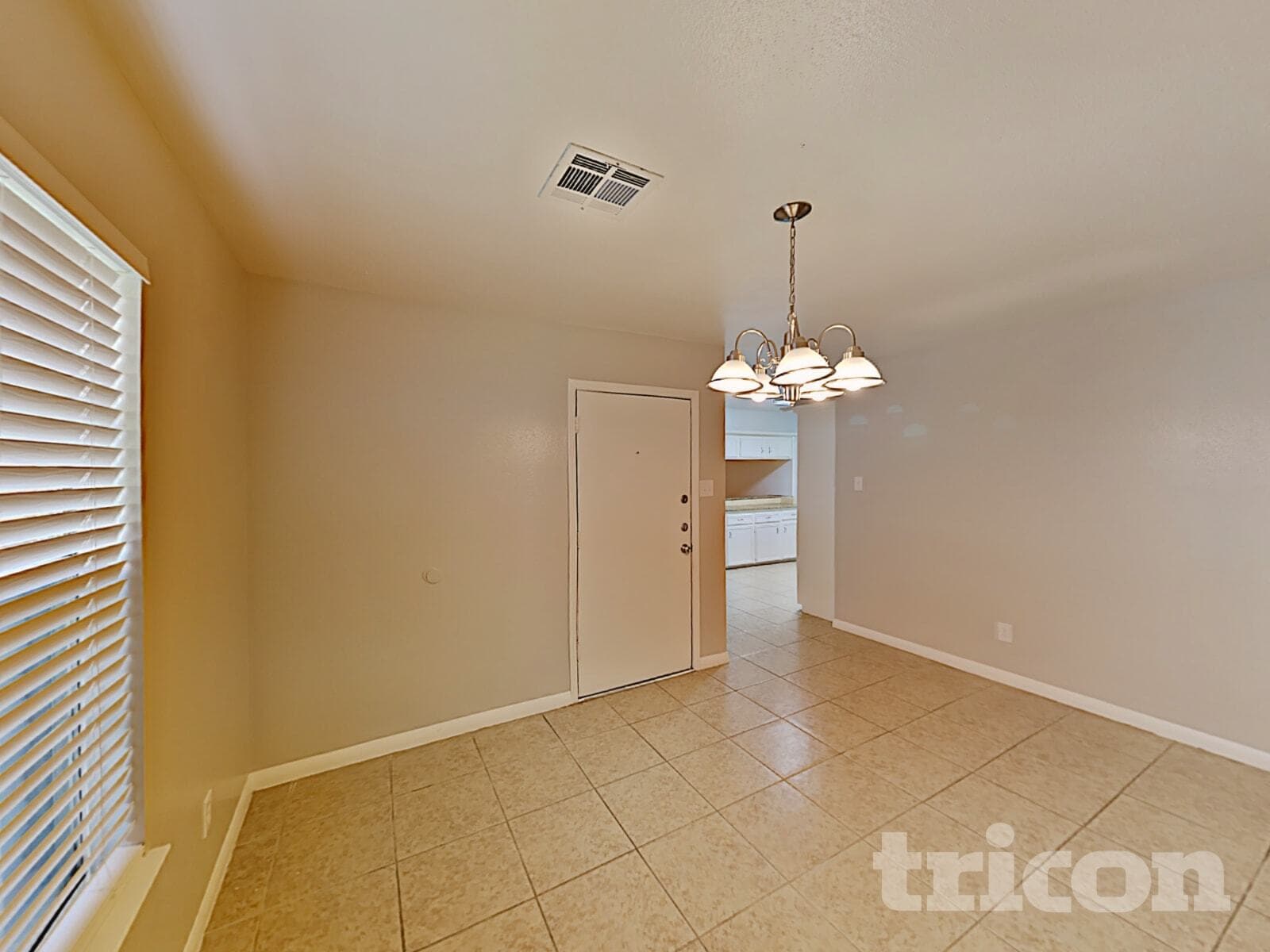 Building Photo - 411 E Carby Rd