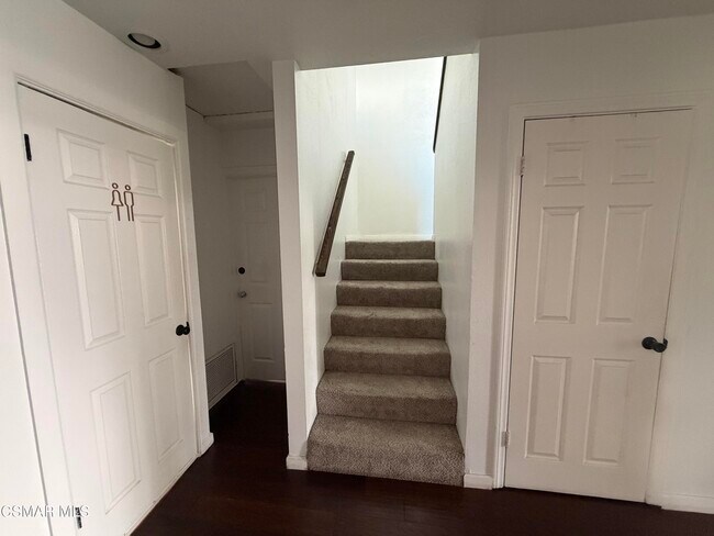 Building Photo - 9251 Notre Dame Ave