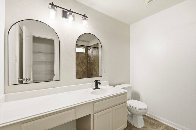 Building Photo - 7719 Serene Wood Ln