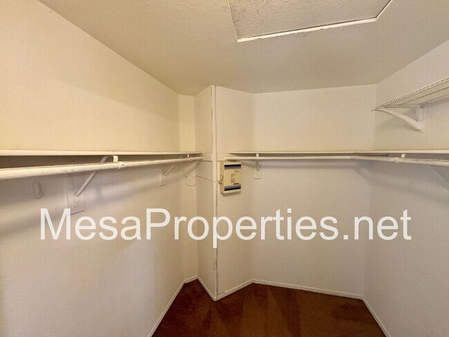 Building Photo - 5009 Trojan Ct