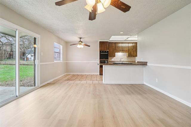 Building Photo - 413 Glenhaven Dr
