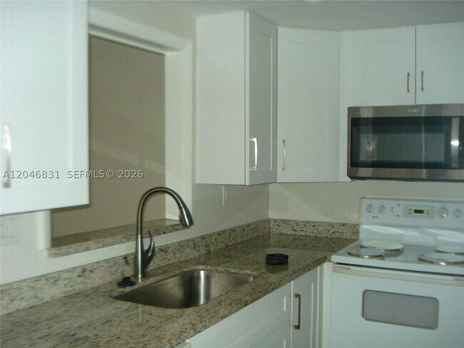 Building Photo - 408 NW 68th Ave