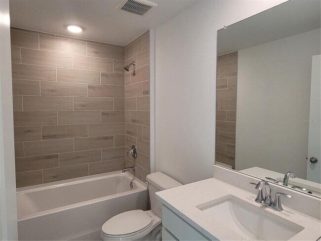 Building Photo - 6305 Shaw St