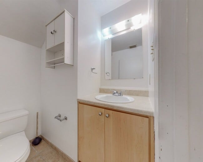 Building Photo - 11426 Prospect Ave NE