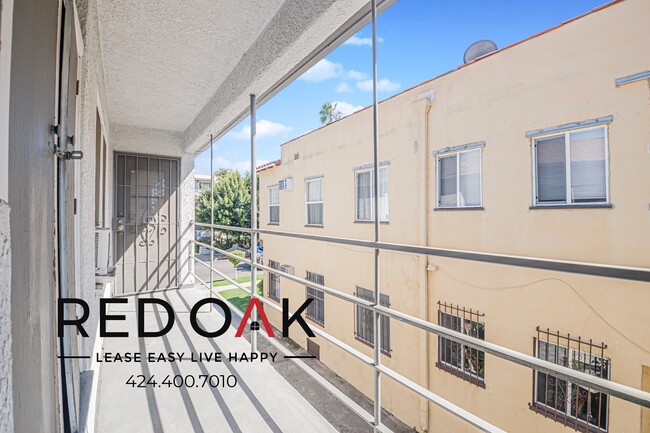 Building Photo - 441 Hayworth Ave