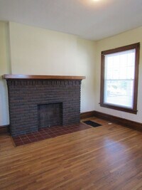 Building Photo - OSU 2 Bedroom Duplex