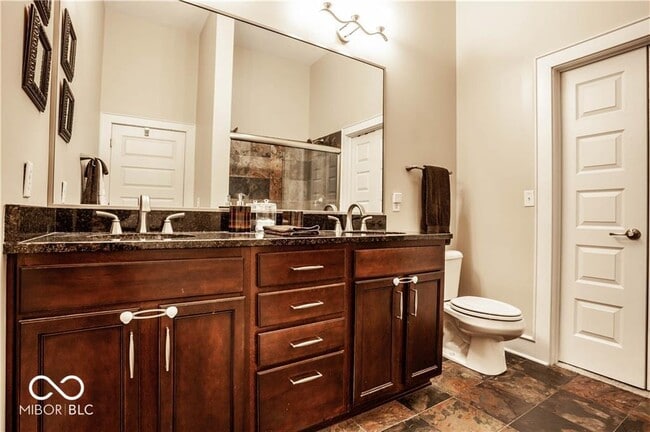 Building Photo - 802 N Meridian St