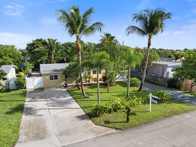 Primary Photo - 607 W Perry St