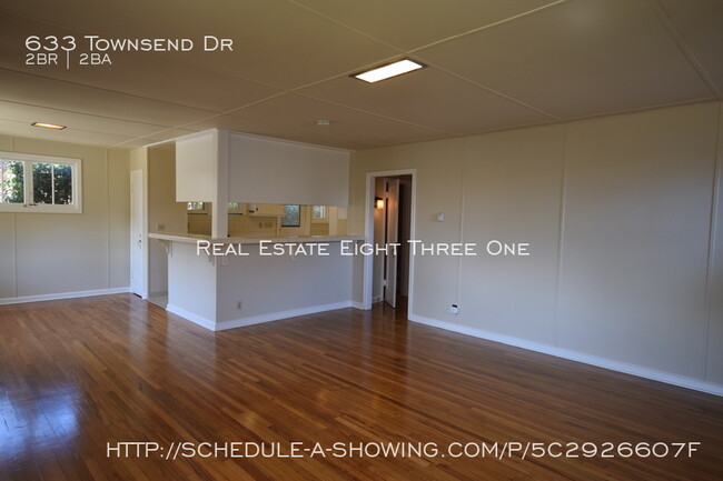 Building Photo - Aptos 2 BD/1.5 BA Close To Hidden Beach