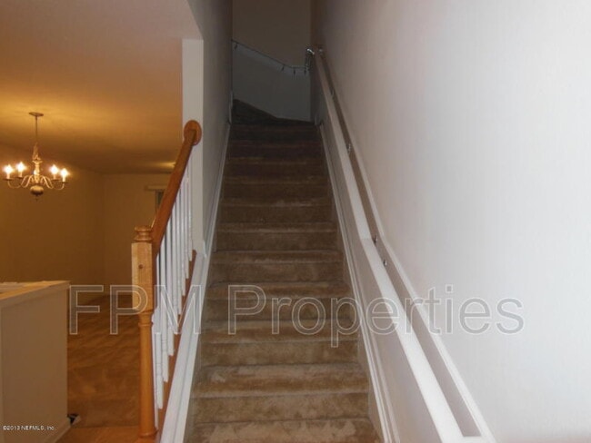 Building Photo - 3504 Summerlin Ln N