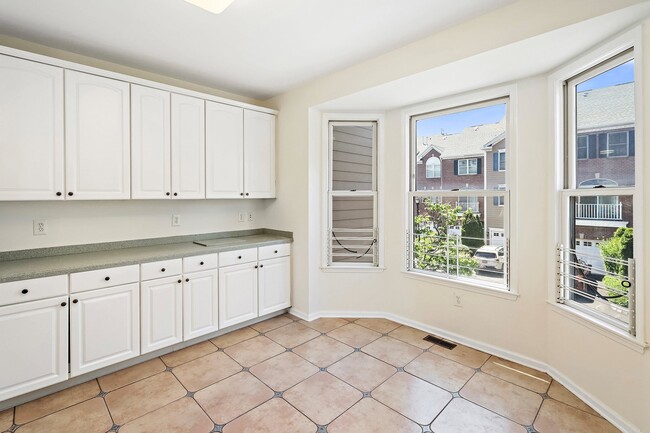 Building Photo - 500 Fulton Ct