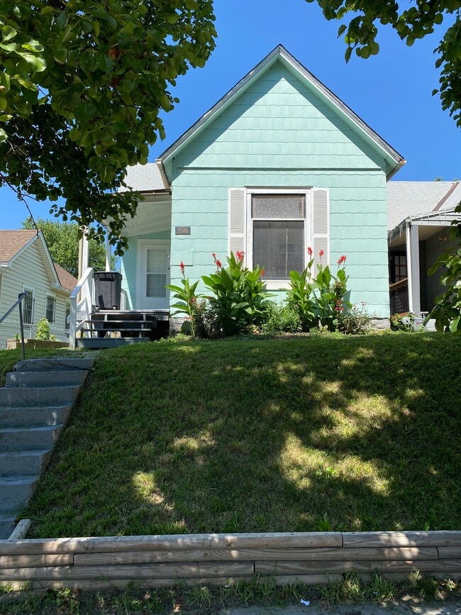 Building Photo - 1926 N 24th St