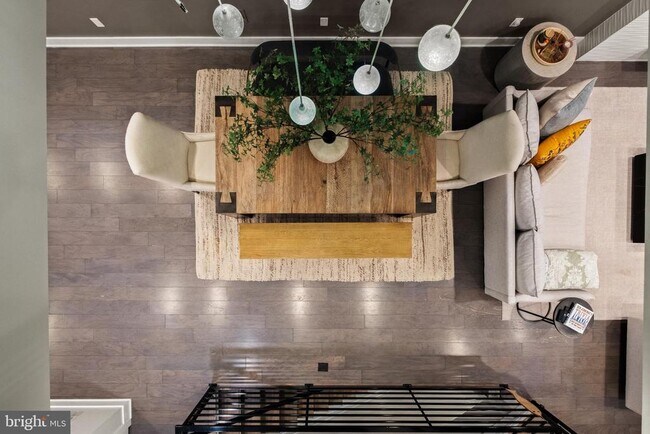 Building Photo - 1121 Earl St