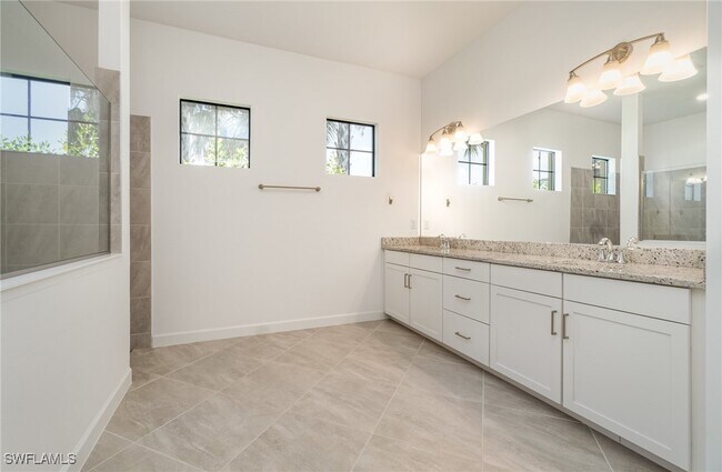 Building Photo - 11664 Canopy Loop