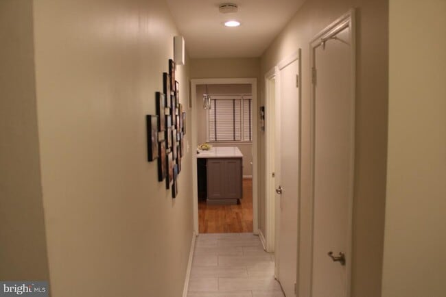 Building Photo - 3314 Spring Ln