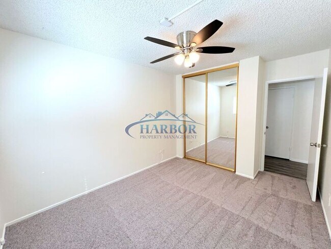 Building Photo - 718 S Leland St