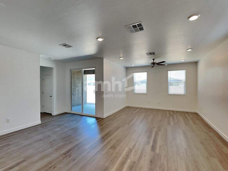 Building Photo - 13098 Mustang Crossing Rd