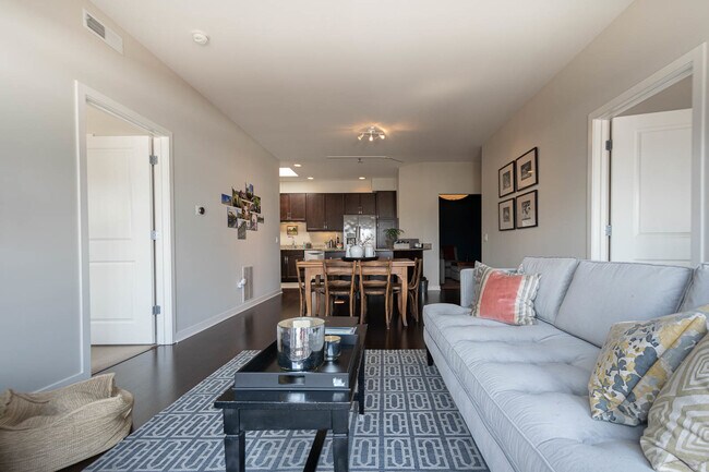 Building Photo - 5858 N Broadway