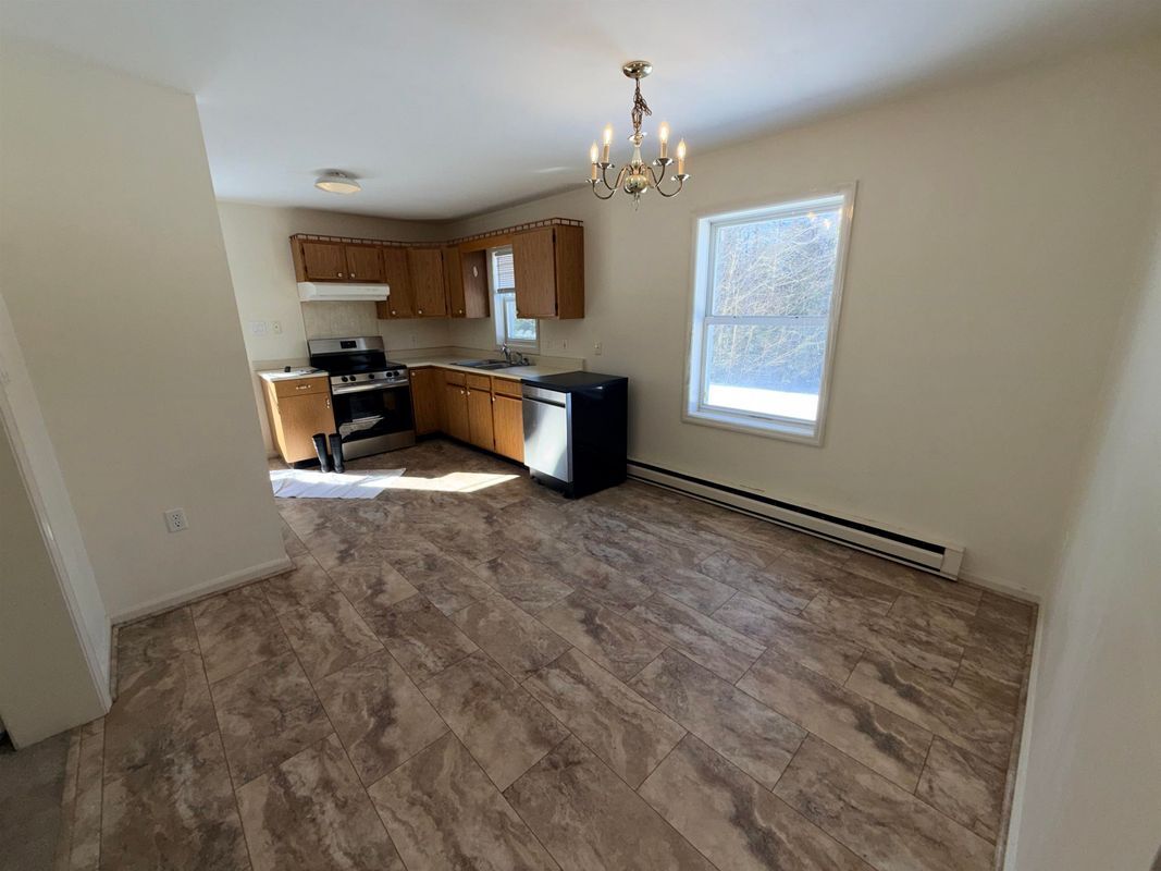 Building Photo - 98 Ledge Hill Rd