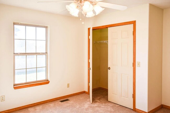 Building Photo - 505 Falcon Heights