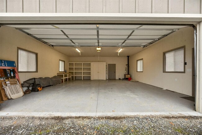 Building Photo - 860 Humbug Creek Rd