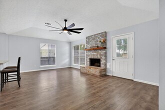 Building Photo - 7331 Misty Morning Dr