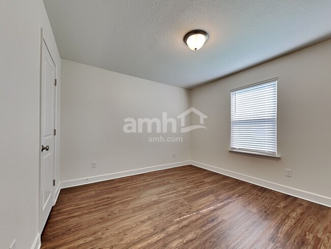 Building Photo - 8547 Highfield Ave
