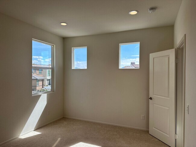 Building Photo - HSA1