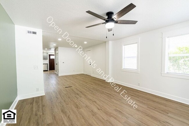 Building Photo - 15012 Tally Ho Dr